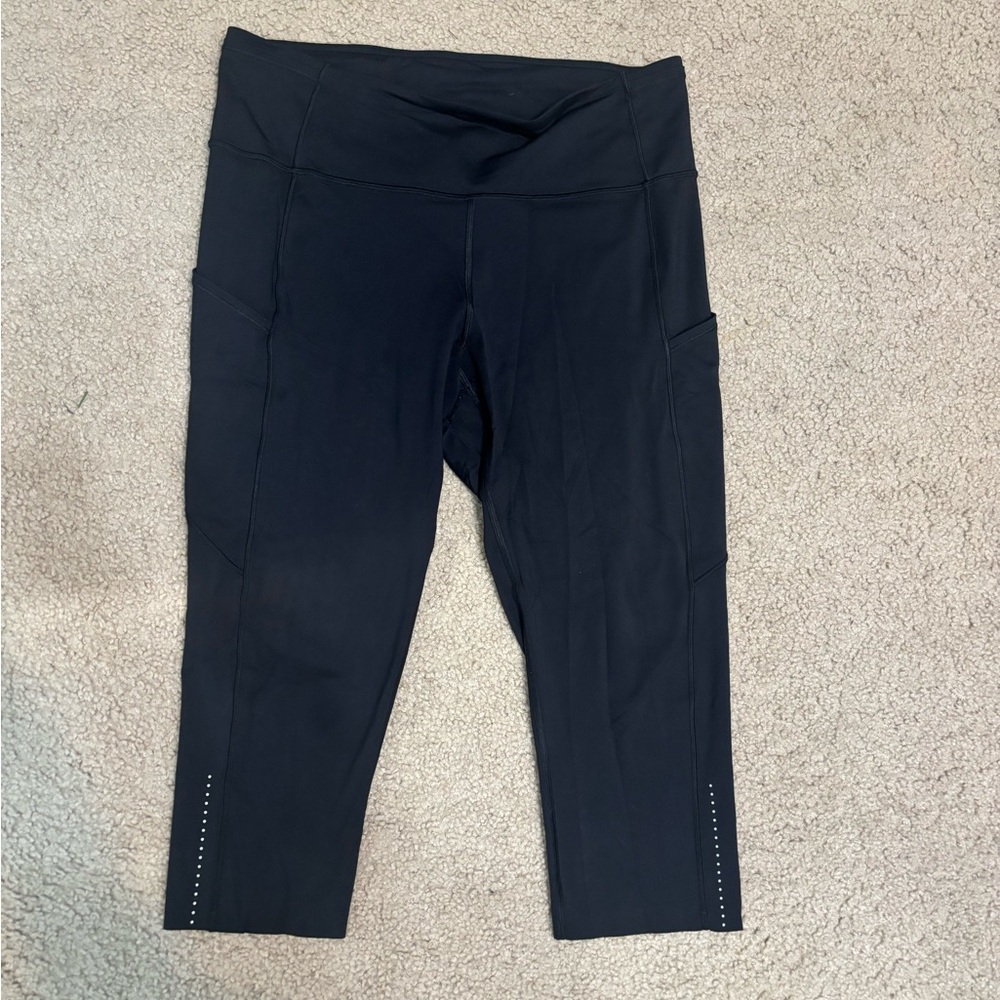 EUC Lululemon 19” Fast and Free leggings Size 12 Black